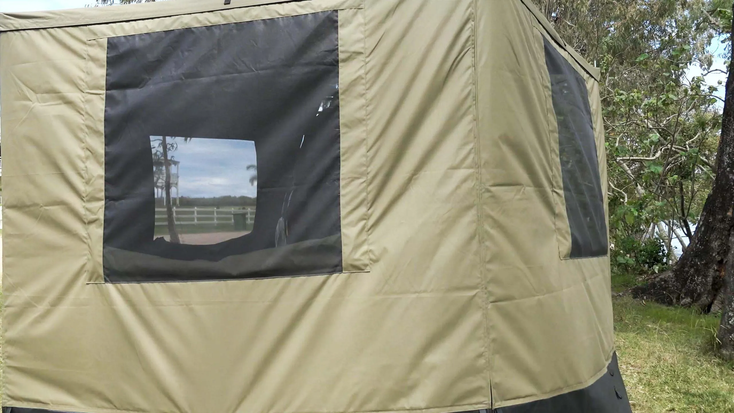 Wall Kit 270 XT Awning | The Bush Company